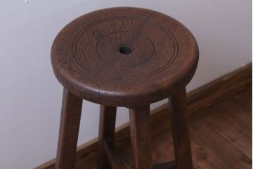 レトロ家具　アンティーク　古い木のレトロな丸スツール