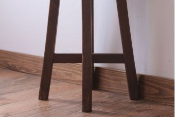 レトロ家具　アンティーク　古い木のレトロな丸スツール