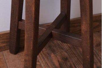 レトロ家具　アンティーク　古い木のレトロな丸スツール