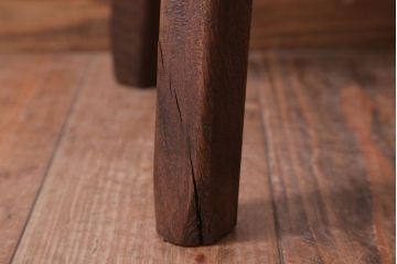 レトロ家具　アンティーク　古い木のレトロな丸スツール