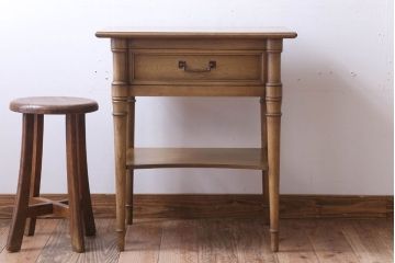 ヴィンテージ家具　ビンテージ　DREXEL HERITAGE(ドレクセルヘリテイジ)　サイドテーブル