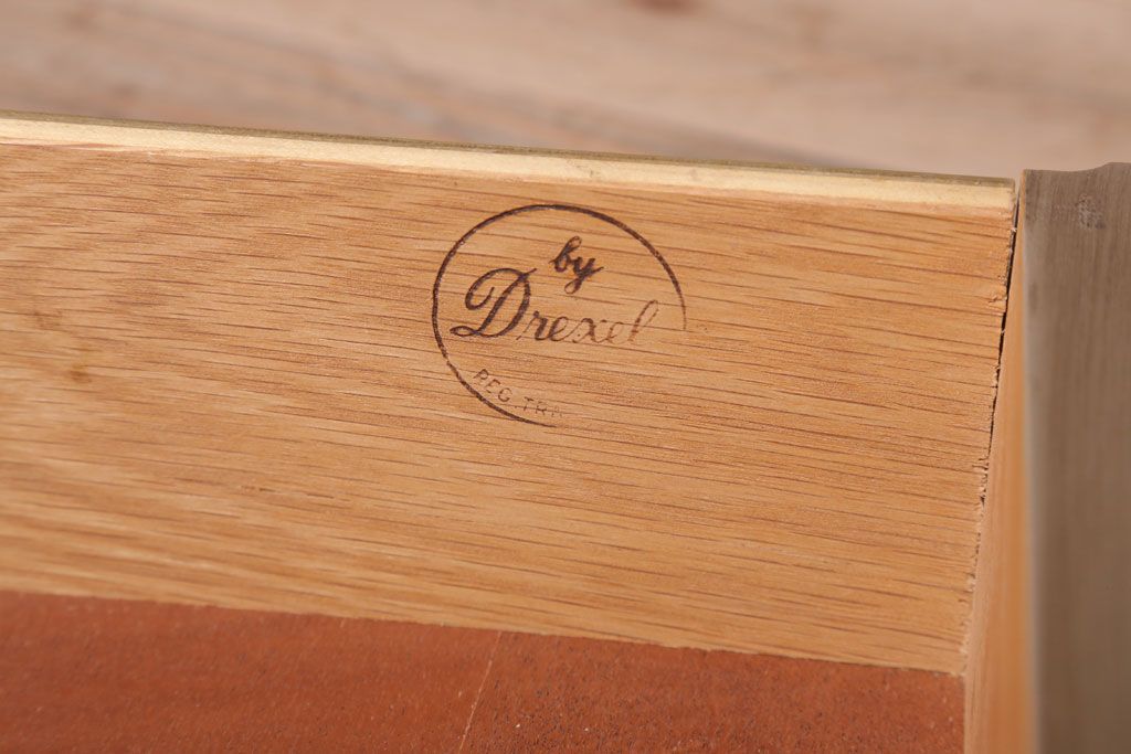 ヴィンテージ家具　ビンテージ　DREXEL HERITAGE(ドレクセルヘリテイジ)　サイドテーブル