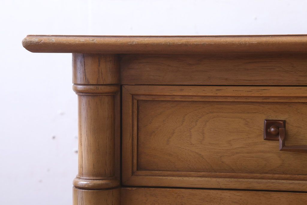 ヴィンテージ家具　ビンテージ　DREXEL HERITAGE(ドレクセルヘリテイジ)　サイドテーブル