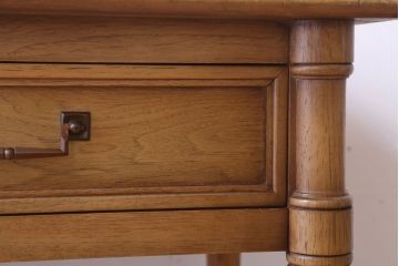 ヴィンテージ家具　ビンテージ　DREXEL HERITAGE(ドレクセルヘリテイジ)　サイドテーブル