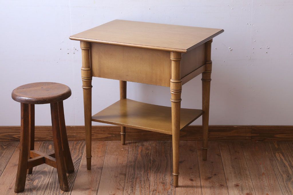 ヴィンテージ家具　ビンテージ　DREXEL HERITAGE(ドレクセルヘリテイジ)　サイドテーブル