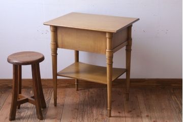 ヴィンテージ家具　ビンテージ　DREXEL HERITAGE(ドレクセルヘリテイジ)　サイドテーブル