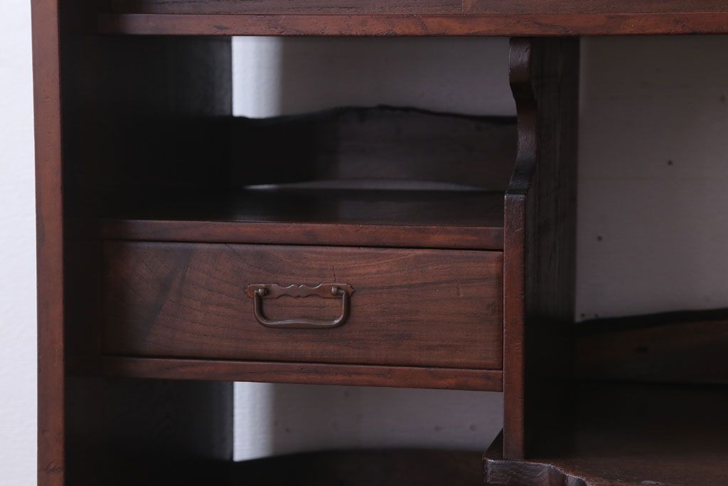 アンティーク家具　古民具・骨董　大正期　桑材製!上手物の高級アンティーク飾り棚
