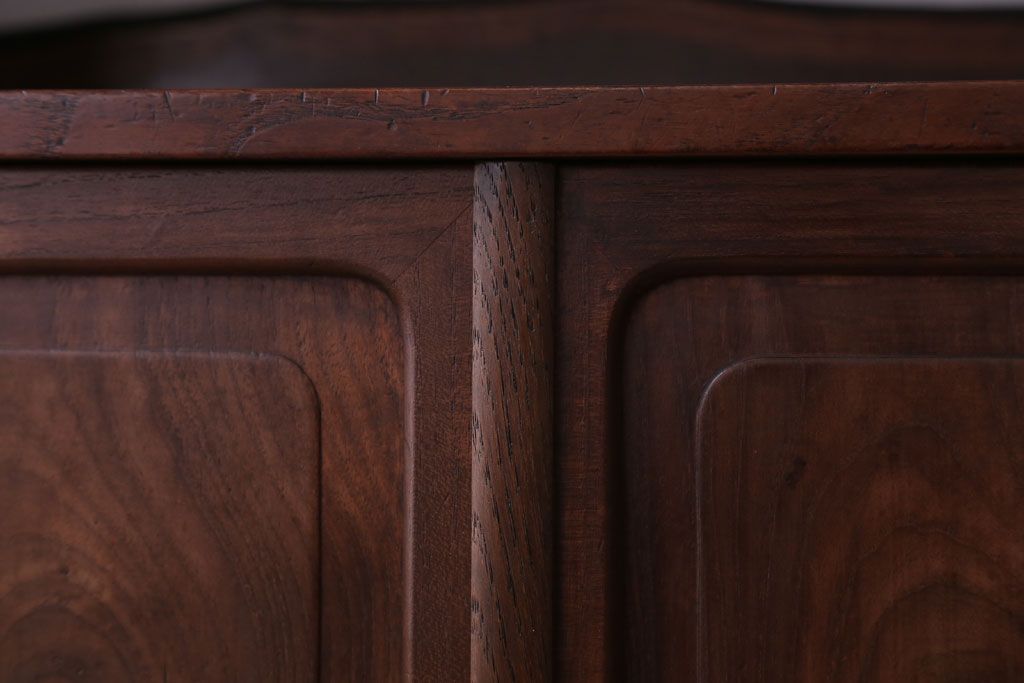 アンティーク家具　古民具・骨董　大正期　桑材製!上手物の高級アンティーク飾り棚