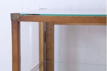 レトロ家具　昭和レトロ　脚付き!小ぶりな縦型ガラスケース(2)