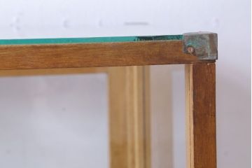 レトロ家具　昭和レトロ　脚付き!小ぶりな縦型ガラスケース(2)
