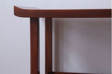 アンティーク家具　和製アンティーク　透かし彫り入り!三方欅材の茶棚(飾り棚)