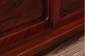 アンティーク家具　和製アンティーク　透かし彫り入り!三方欅材の茶棚(飾り棚)