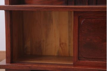 アンティーク家具　和製アンティーク　透かし彫り入り!三方欅材の茶棚(飾り棚)