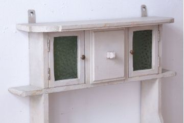 アンティーク家具　海外アンティーク　デザインガラス入り!古いペイント壁掛け戸棚