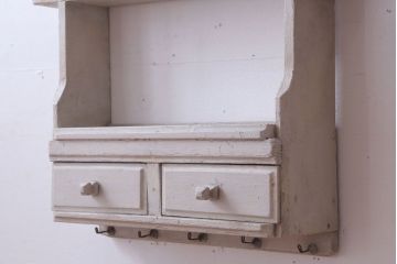 アンティーク家具　海外アンティーク　デザインガラス入り!古いペイント壁掛け戸棚
