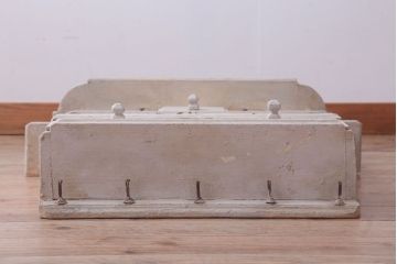 アンティーク家具　海外アンティーク　デザインガラス入り!古いペイント壁掛け戸棚