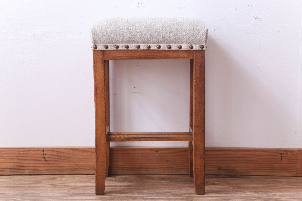 レトロ家具　和製アンティーク　アンティークリネン!クッション座面のシンプルでレトロな角スツール