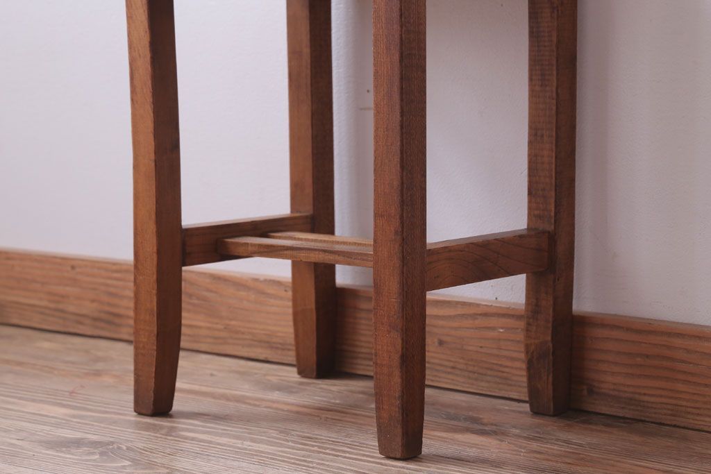 レトロ家具　和製アンティーク　アンティークリネン!クッション座面のシンプルでレトロな角スツール
