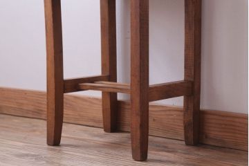 レトロ家具　和製アンティーク　アンティークリネン!クッション座面のシンプルでレトロな角スツール