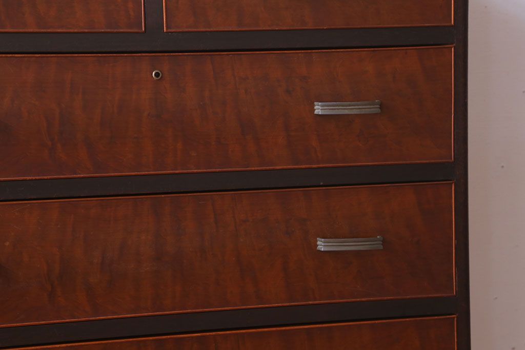 レトロ家具　昭和レトロ　シンプルデザイン!古い木のアンティークチェスト