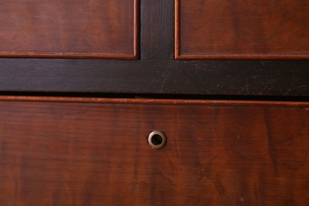 レトロ家具　昭和レトロ　シンプルデザイン!古い木のアンティークチェスト