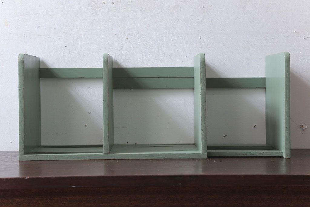 アンティーク雑貨　アンティークペイント　グレーがかったグリーンのスライド本立て