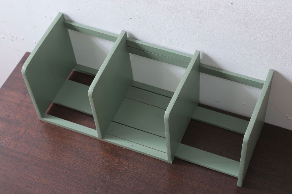 アンティーク雑貨　アンティークペイント　グレーがかったグリーンのスライド本立て