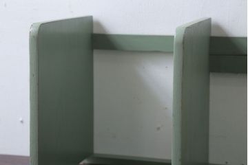 アンティーク雑貨　アンティークペイント　グレーがかったグリーンのスライド本立て