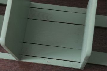 アンティーク雑貨　アンティークペイント　グレーがかったグリーンのスライド本立て