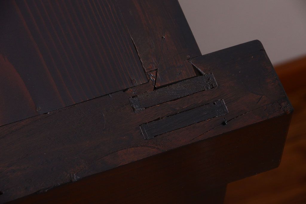 アンティーク家具　古民具・骨董　鏡板玉杢材!前面欅の上手物水屋箪笥サイドボード(水屋箪笥)