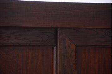 アンティーク家具　古民具・骨董　鏡板玉杢材!前面欅の上手物水屋箪笥サイドボード(水屋箪笥)