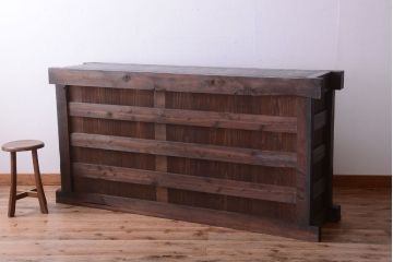 アンティーク家具　古民具・骨董　鏡板玉杢材!前面欅の上手物水屋箪笥サイドボード(水屋箪笥)