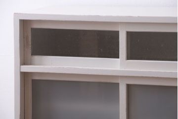 アンティーク家具　アンティークペイント　引き出し付き!気泡・すりガラス入りのおしゃれな戸棚(収納棚)