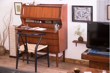 ヴィンテージ家具　北欧ビンテージ　作業台付き!上品なドレッシングチェスト