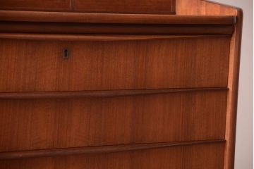 ヴィンテージ家具　北欧ビンテージ　作業台付き!上品なドレッシングチェスト