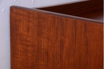 ヴィンテージ家具　北欧ビンテージ　作業台付き!上品なドレッシングチェスト