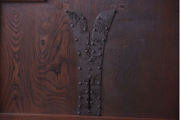 和製アンティーク　玉杢一枚板の総欅蔵戸