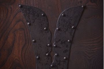 和製アンティーク　玉杢一枚板の総欅蔵戸