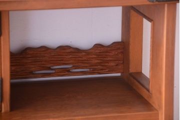 中古　民芸家具　上品な木味の屋久杉製収納棚(2)