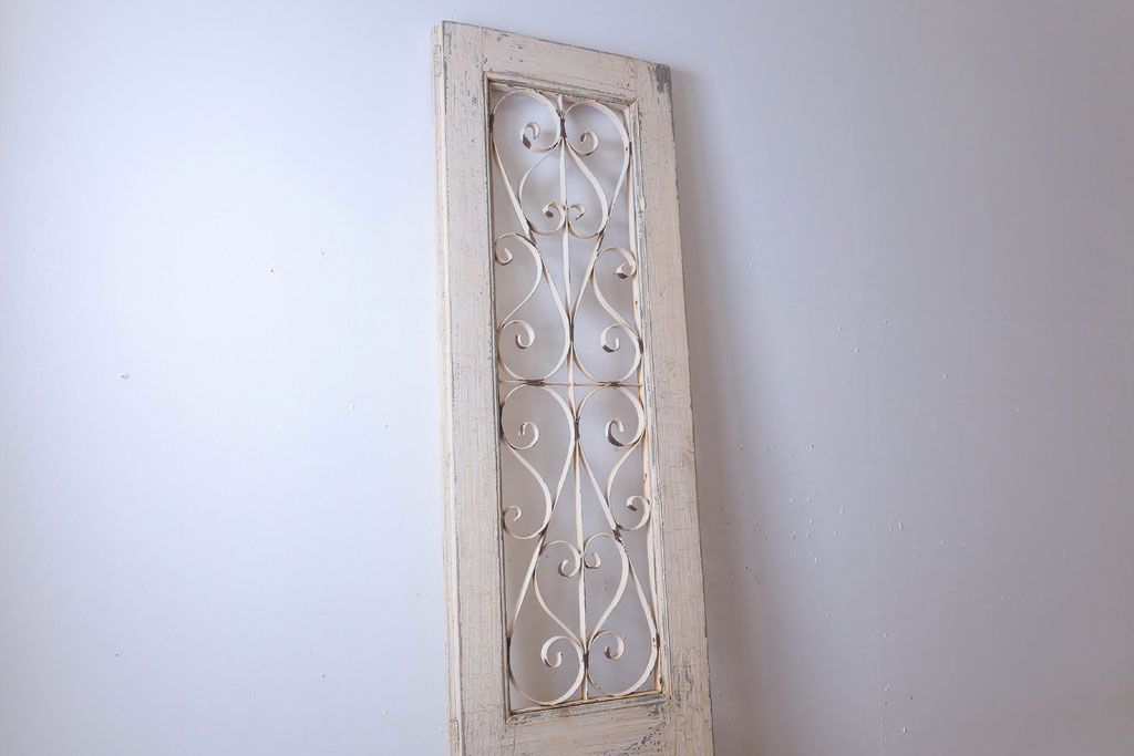 アンティーク　オリジナルペイントのおしゃれなドア