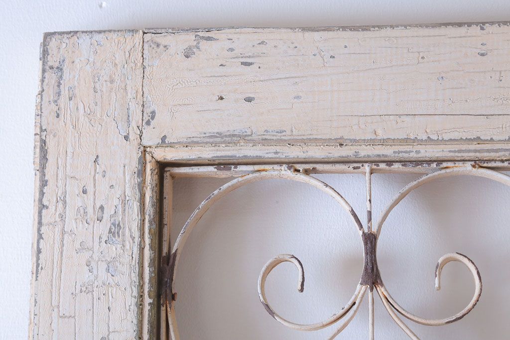 アンティーク　オリジナルペイントのおしゃれなドア