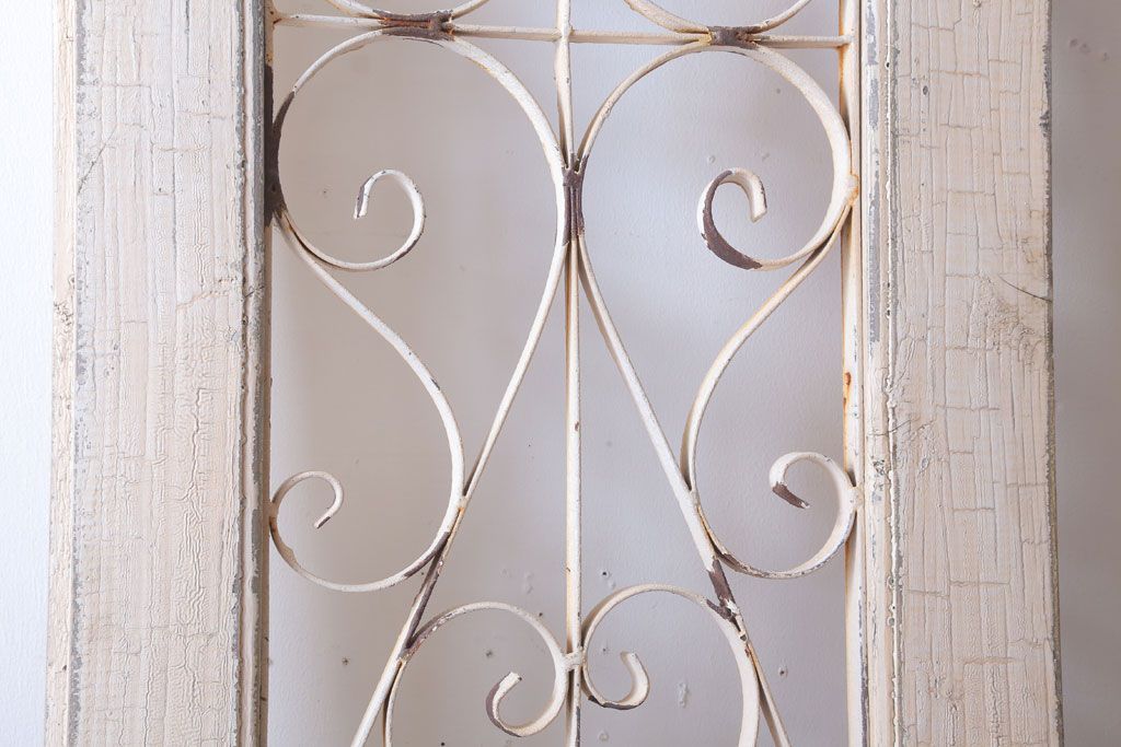 アンティーク　オリジナルペイントのおしゃれなドア