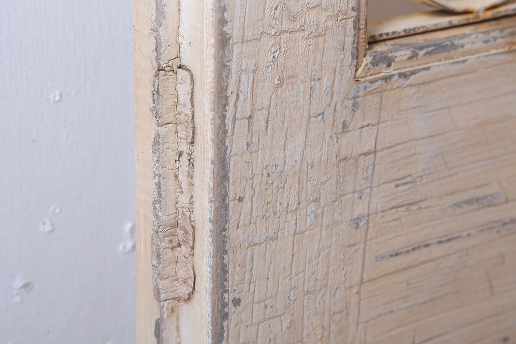 アンティーク　オリジナルペイントのおしゃれなドア