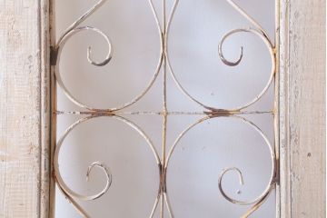 アンティーク　オリジナルペイントのおしゃれなドア