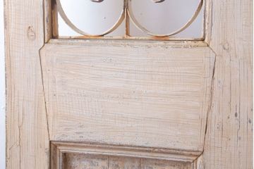 アンティーク　オリジナルペイントのおしゃれなドア