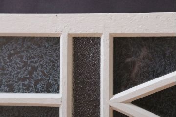 アンティーク　結霜・ダイヤガラス入り!ペイント明り取り