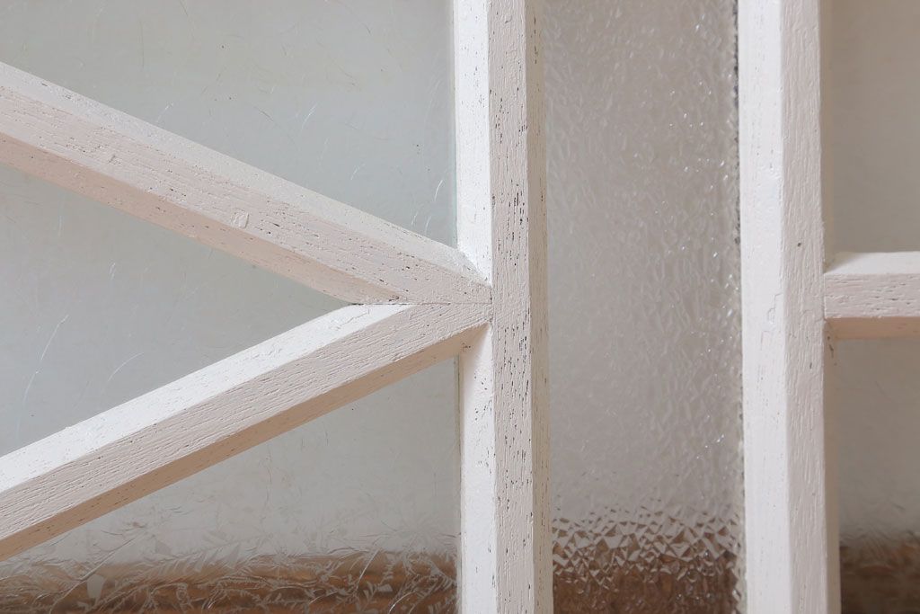 アンティーク　結霜・ダイヤガラス入り!ペイント明り取り