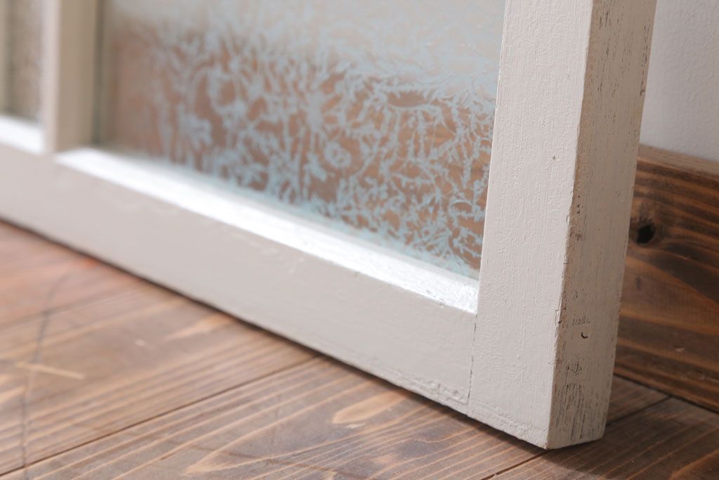 アンティーク　結霜・ダイヤガラス入り!ペイント明り取り