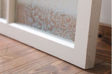 アンティーク　結霜・ダイヤガラス入り!ペイント明り取り