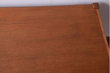 ヴィンテージ家具　北欧ビンテージ　デンマーク　Chr. Linneberg　チーク材のデスク(片袖机)